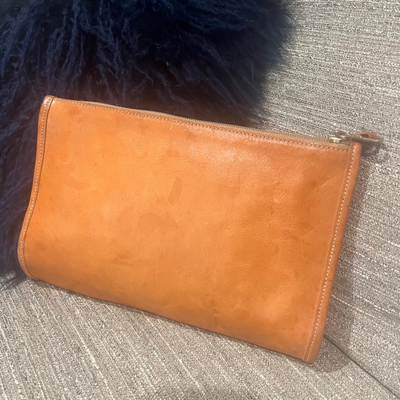 Il Bisonte Vachetta Zippered Clutch - Picture 2 of 7